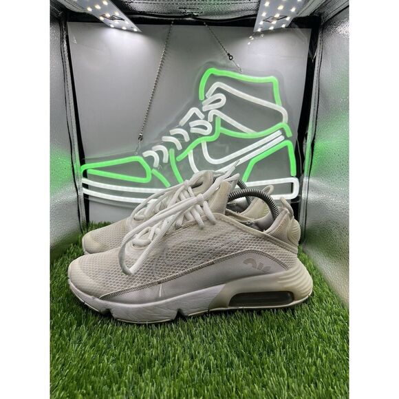 Nike Air Max 2090‎ GS Shoes CJ4066 102 White/ White GS Size 7Y Women's Size 8.5 - Picture 1 of 8